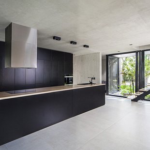 v2-arquitectos-black-house-cocina-61da532b5aefd